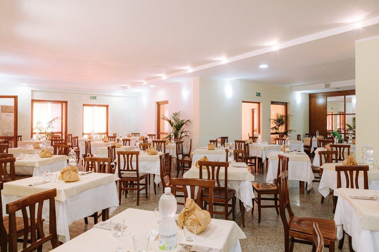 Baia Delle Mimose Badesi Exterior foto