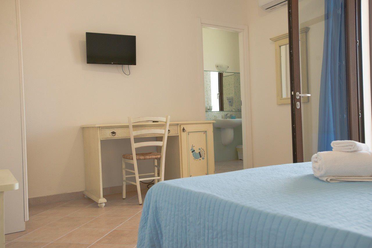 Baia Delle Mimose Badesi Exterior foto