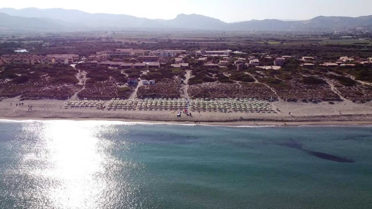 Baia Delle Mimose Badesi Exterior foto