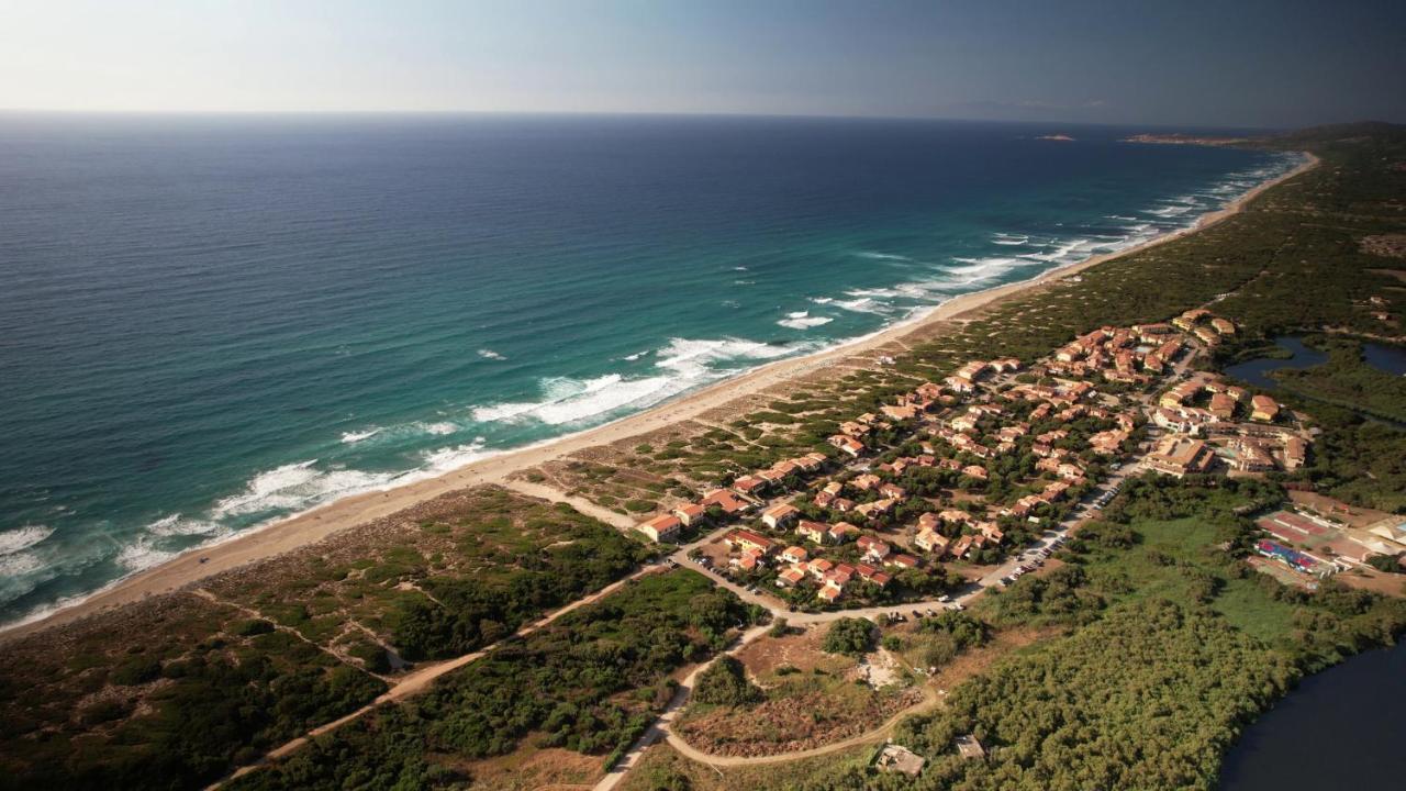 Baia Delle Mimose Badesi Exterior foto