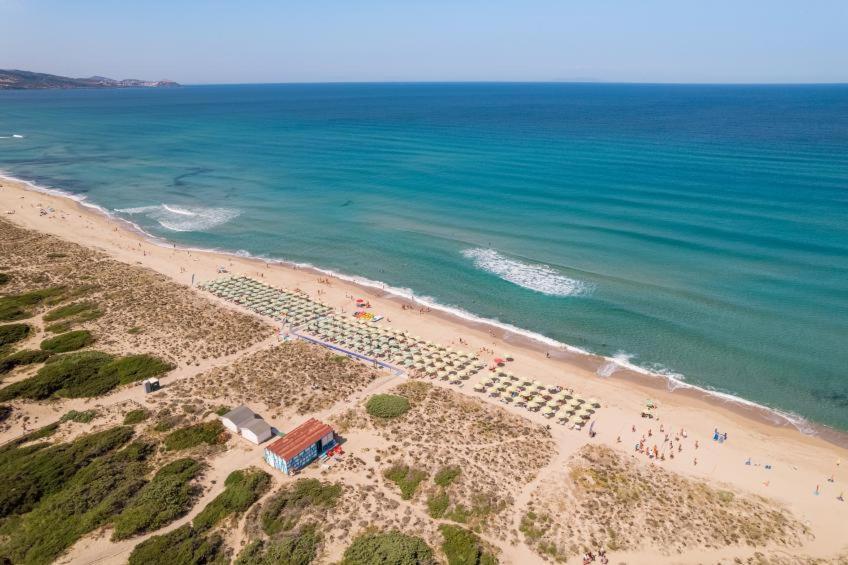 Baia Delle Mimose Badesi Exterior foto